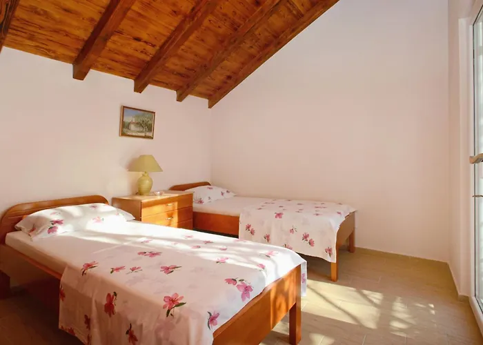 Family Friendly House With A Swimming Pool Prizba, Korcula - 9178