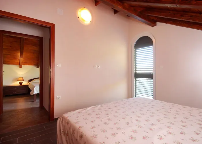 Feriehus Family Friendly House With A Swimming Pool Prizba, Korcula - 9178 Blato (Korcula)