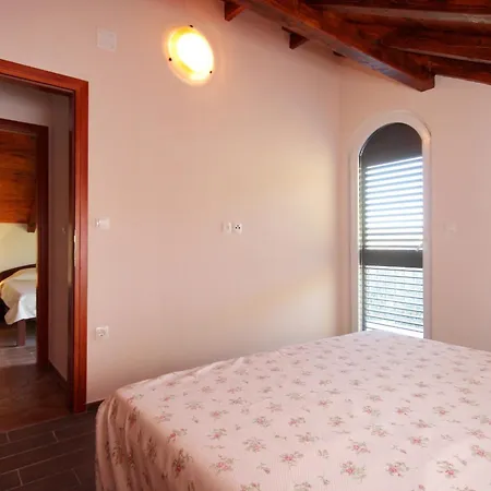 Holiday home Family Friendly House With A Swimming Pool Prizba, Korcula - 9178 Blato (Korcula)