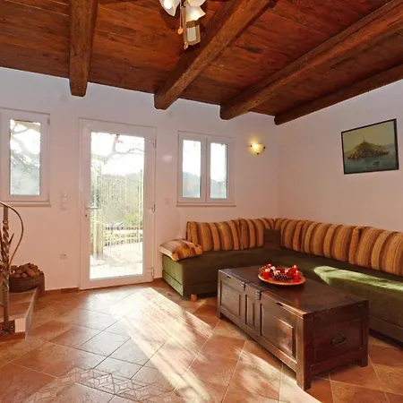 Holiday home Family Friendly House With A Swimming Pool Prizba, Korcula - 9178