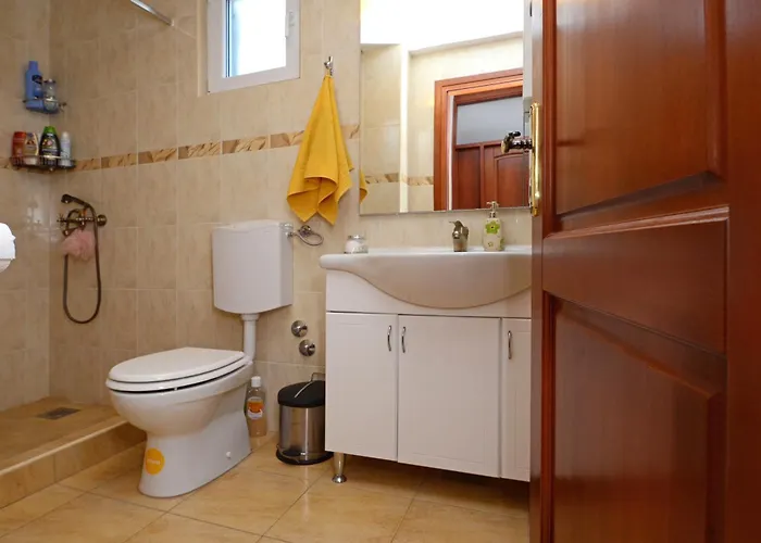 Vakantiehuis Family Friendly House With A Swimming Pool Prizba, Korcula - 9178 Blato (Korcula)