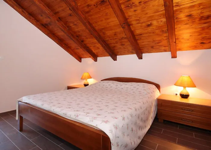 Vakantiehuis Family Friendly House With A Swimming Pool Prizba, Korcula - 9178 Blato (Korcula)